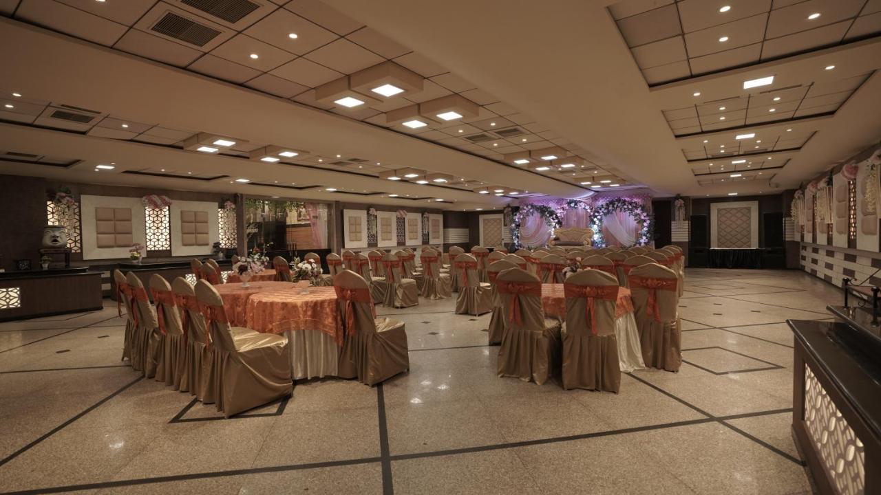 Bhagya Raj Palace By Wb Comfort Kanpur Exterior foto